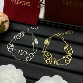 Picture of Valentino Bracelet _SKUValentinobracelet12lyx715933